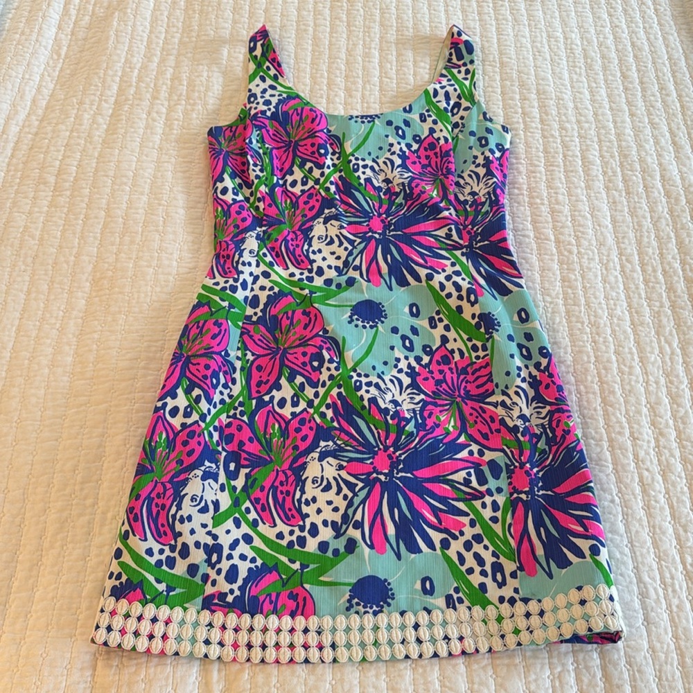 Lilly Pulitzer Del Rey Shift Dress in Vibrant Island Flowers and Leopard Theme